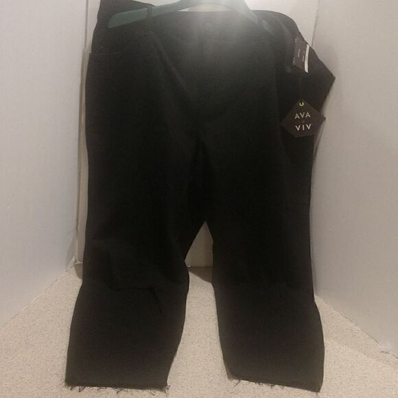 Women's Destroyed Black Jean Capri Pants Size 24 - Picture 5 of 9